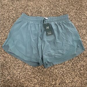 Halara NWT 2 in 1 shirts with ruffle detail Large